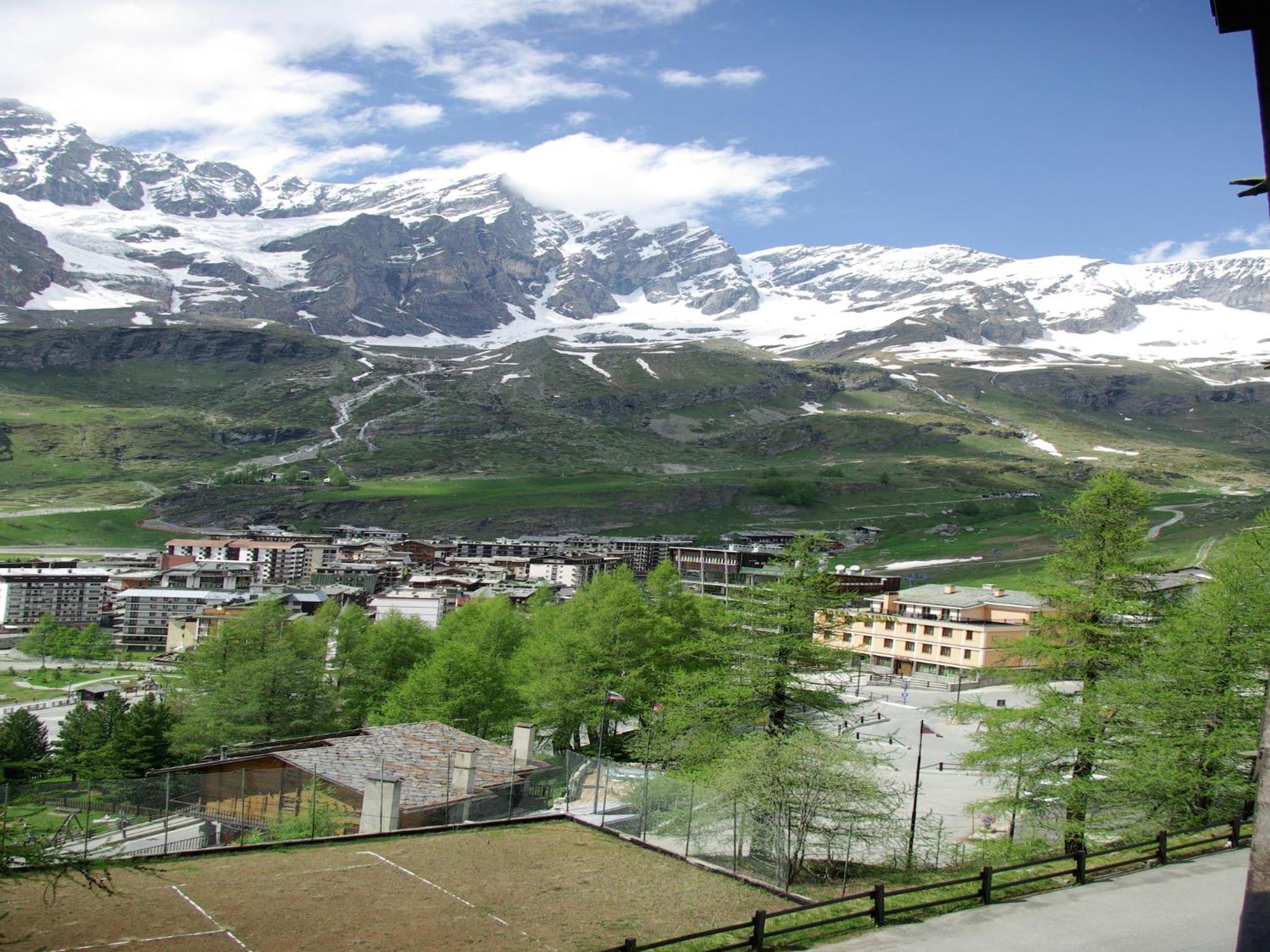 Contemporary Apartment In Breuil Cervinia Near Ski Area Esterno foto