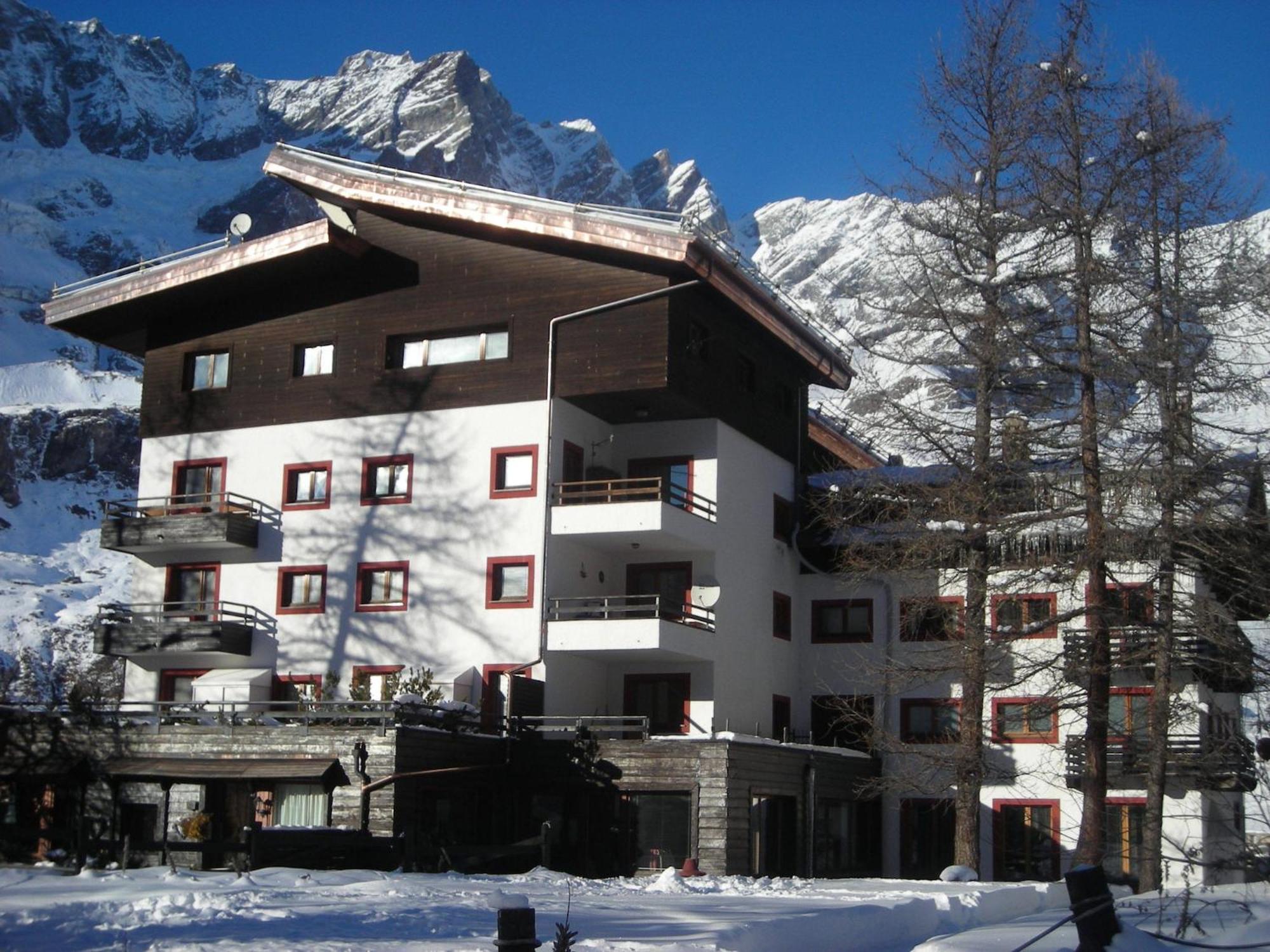 Contemporary Apartment In Breuil Cervinia Near Ski Area Esterno foto